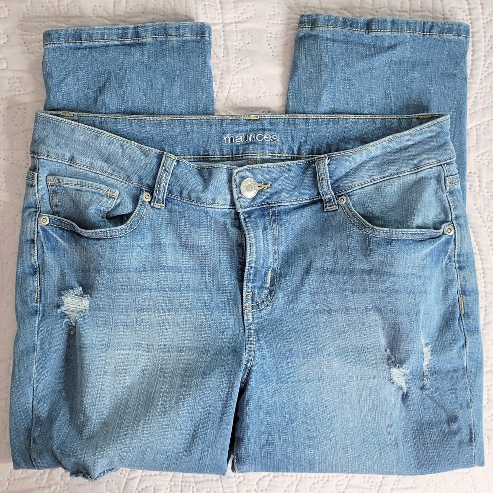 Maurices Mid-Rise Distressed Denim Capri Pants Women's size 12